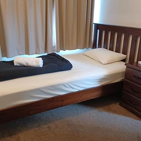 Homestay Family Room, Near The City Center Christchurch Kültér fotó